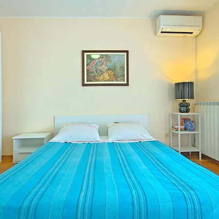 Komfortable Bozica 1 By Interhome Umago